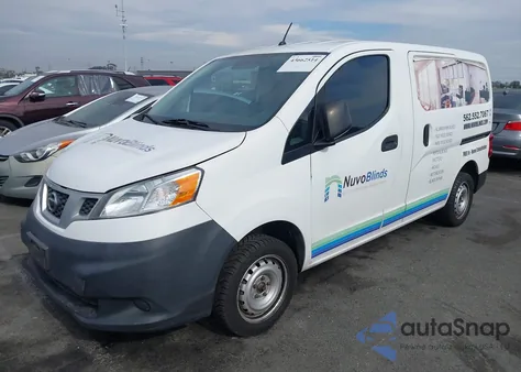 2015 Nissan Nv200 Sv из США, поврежденный, VIN 3N6CM0KN2FK730839